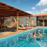 Visualização 3D de piscina e área de lazer residencial pela Rabisco 3D
